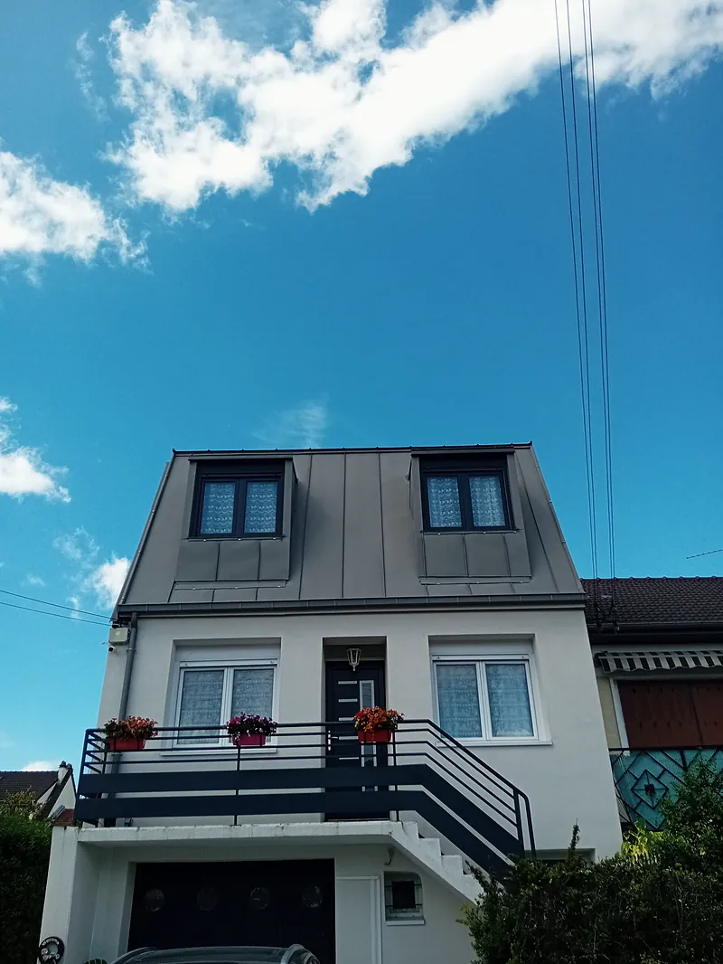 La façade sur rue après travaux.